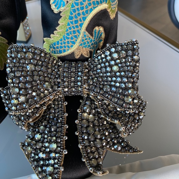 Gucci Embroidered Satin Boots with removable crystal bows and heels  sz38 - Picture 5 of 15